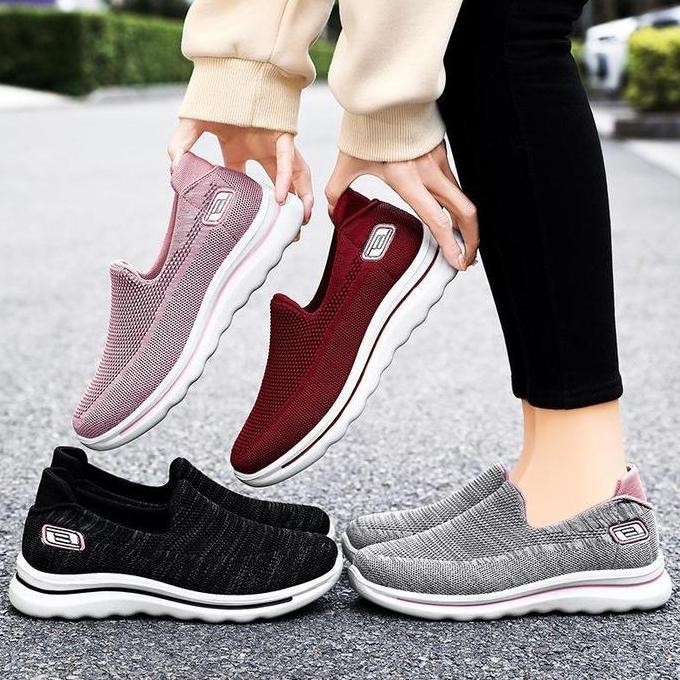 LVR  LV0410 Sepatu Slip On Wanita Sepatu Sport Wanita / Fashion Pria Dan Wanita Trendy