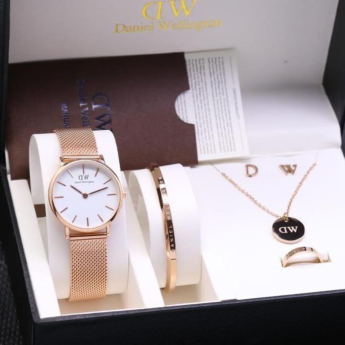 Jam tangan wanita analog paket kado ulang tahun Sale