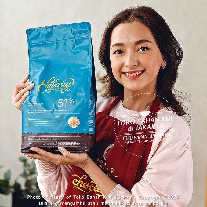 

Embassy Chocolate Chocochip Tulip Torres 51% Cokelat 2,5Kg Couverture
