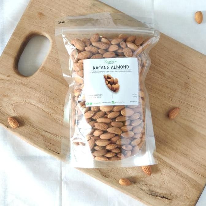 

Kacang Almond Mentah 500 Gram/ Almonesia California Usa