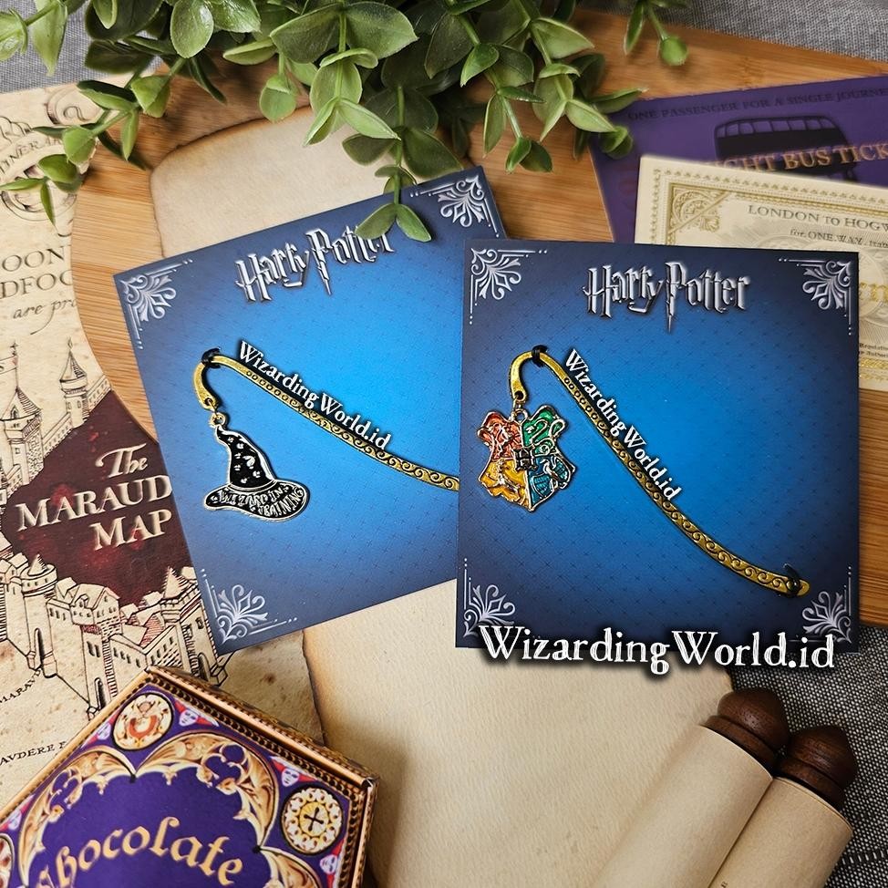 

JH8 Bookmark Pembatas Buku Harry Potter Wizard in Training Metal Pembatas Buku Gift Kado