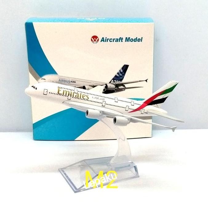 Update Diecast pesawat-pesawat Emirates 777-17 lapaku72 Ayo Beli