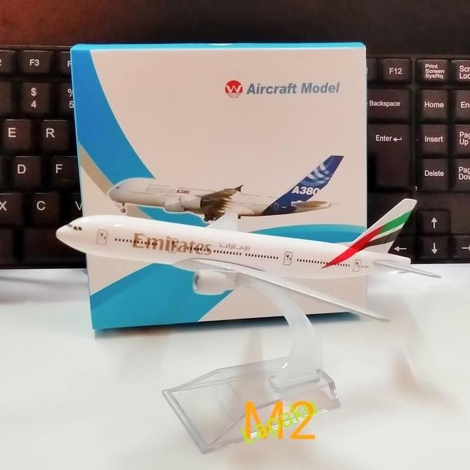Update Diecast Miniatur Pesawat Emirates B.777 lapaku72 Murah