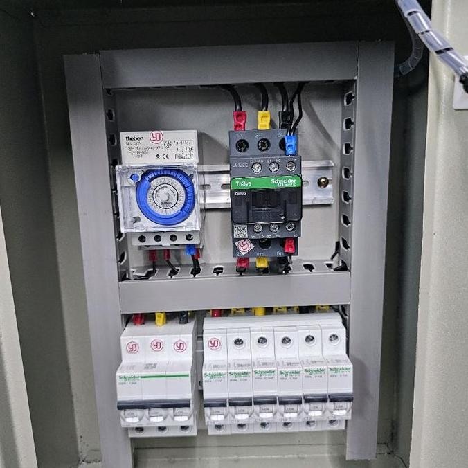 panel listrik timer kontaktor 3phase RST