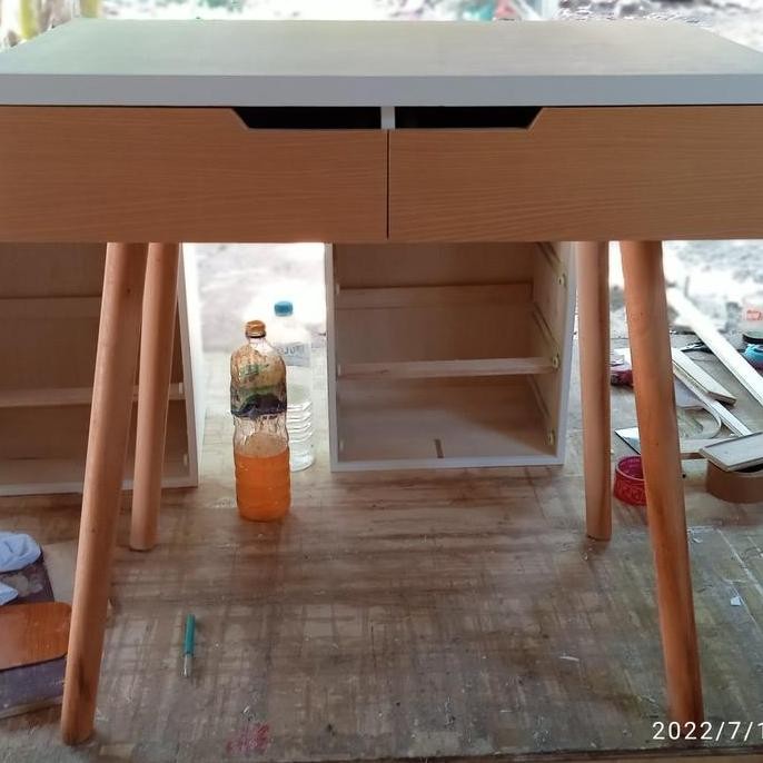 Terlaris Meja Rias Minimalis Modern Tanpa Kursi Kaca Ready Stok