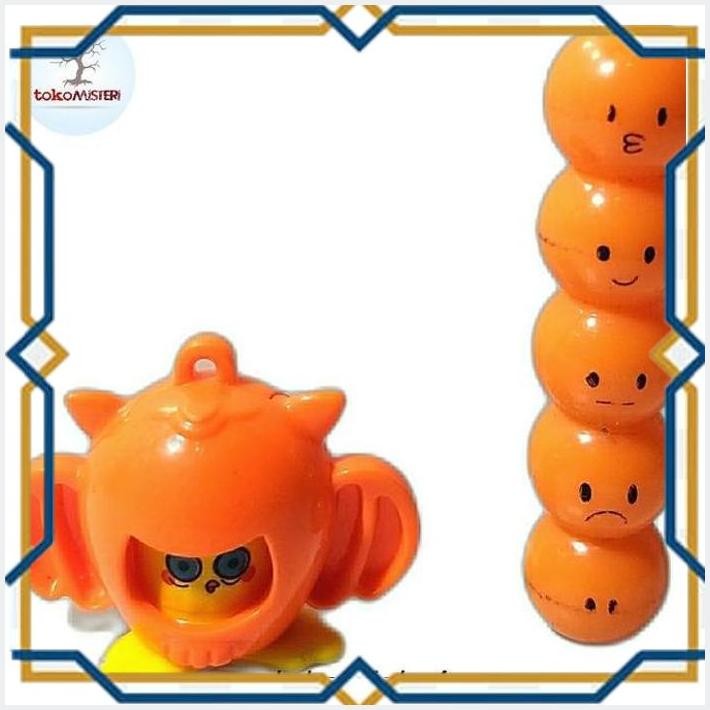

[TOK] RED ROBOT CHANGE FACE CHANGING LABU KELELAWAR EMOJI JACK O LANTERN PUMPKIN BAT LOWO HALLOWEEN HELLOWEEN HORROR HOROR KINDER JOY KINDERJOY ZAINI FERRERO SURPRISE GIFT TOYS