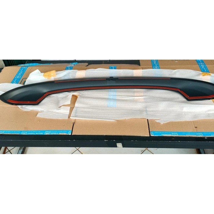 Ready Spoiler Belakang Chevrolet Spin