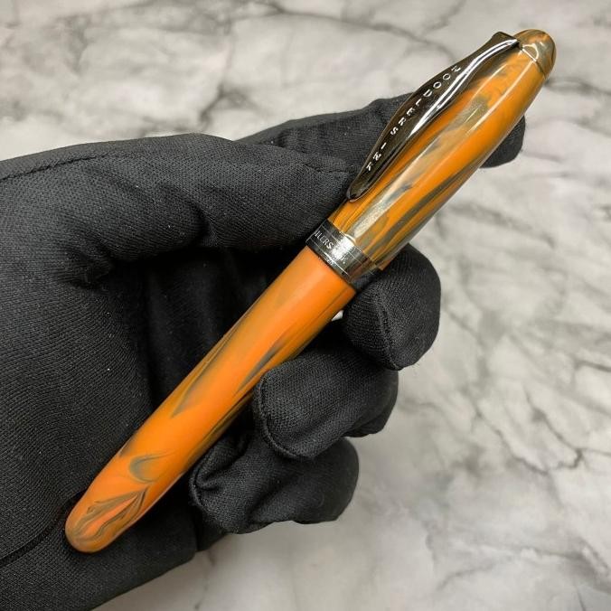 

NOODLERS Ahab Flex Fountain Pen
