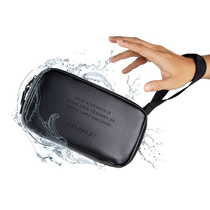 

TERLARIS EVERNEXT - CLUTCH BAG KULIT PRIA ANTI AIR MULTIFUNGSI 3 IN 1 SLING BAG PRIA GAMMA