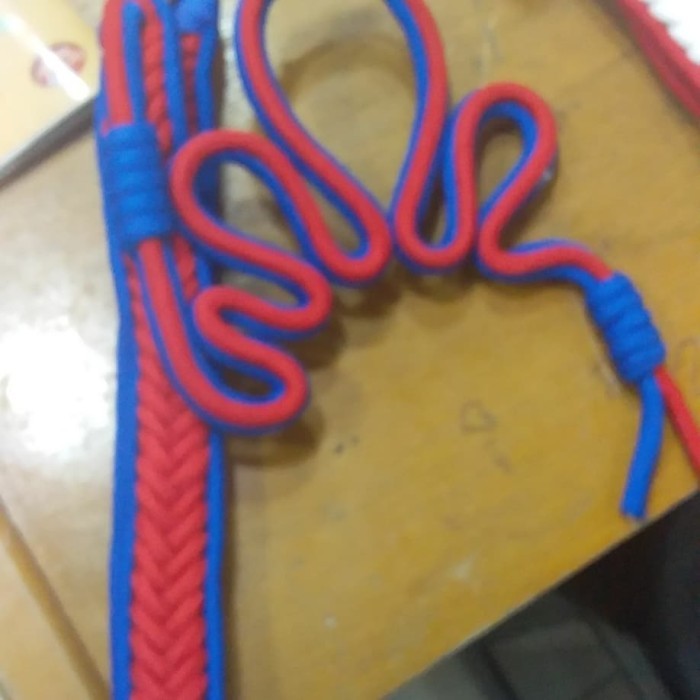 

Talikur Rakit Merah Biru