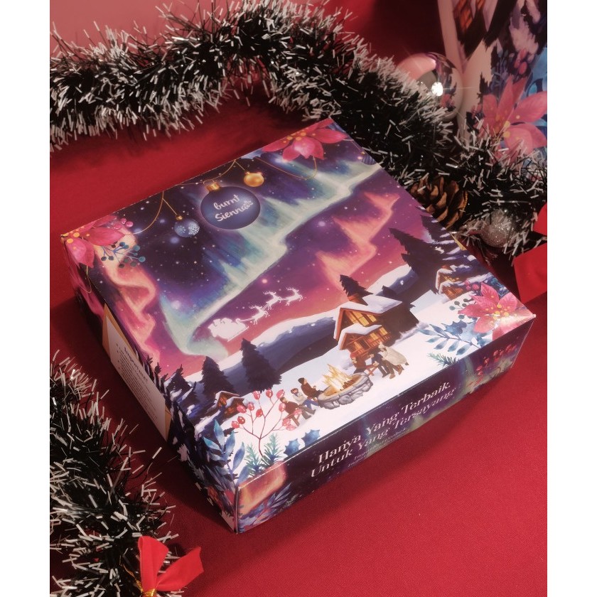 

Carol Rolls - Christmas Hampers