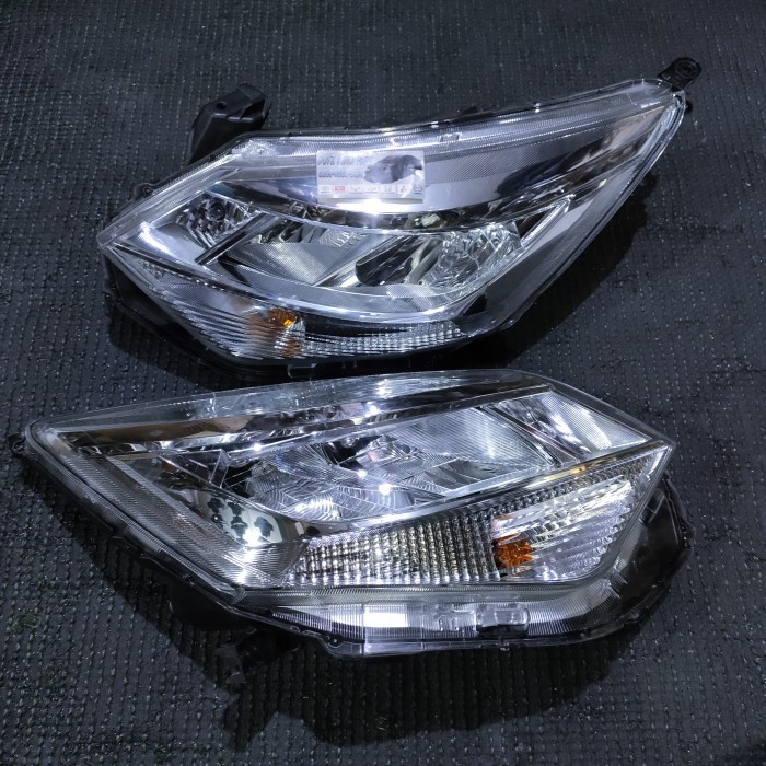 Headlamp / Lampu Depan Calya Sigra Facelift 2022