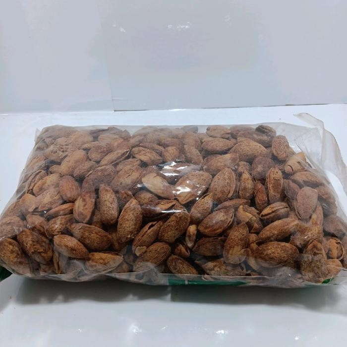 

terbaru !!! kacang almond panggang rasa manis 1kg - tekstur renyah dan garing - food, snack ready
