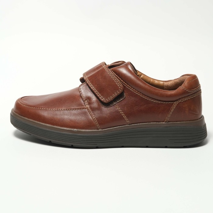 

SEPATU FORMAL/ SEPATU KANTOR / SEPATU CL4RKS UN ADOBE - KURMA