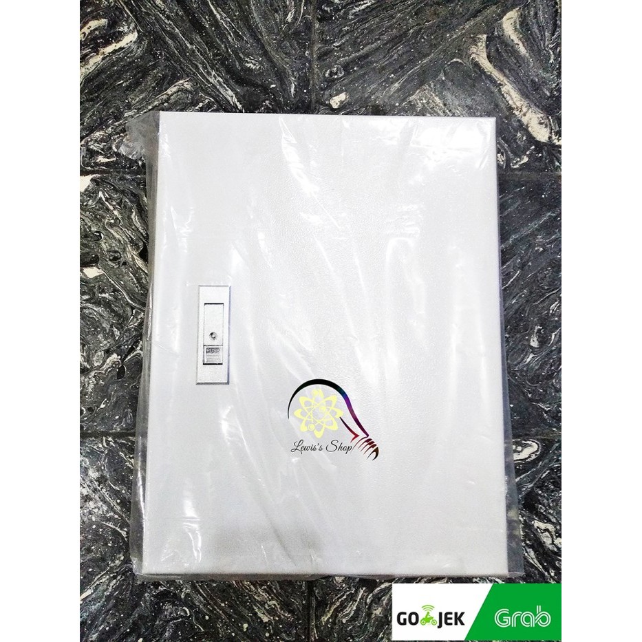 Panel Box Ukuran 40 X 30 X 15 Cm Indoor