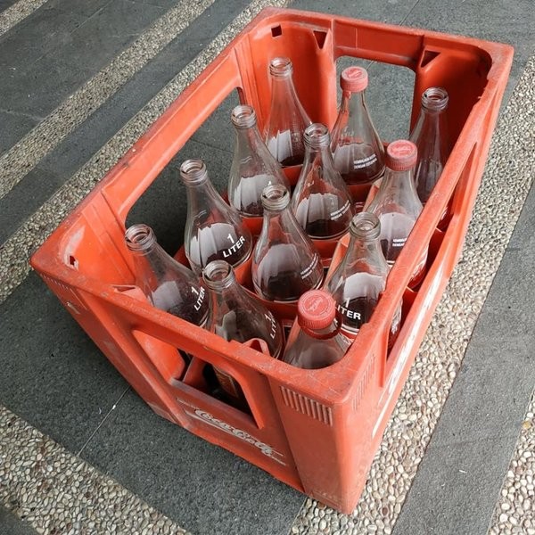 Tebaru Pajangan 1 Krat Botol Coca Cola Berkualitas
