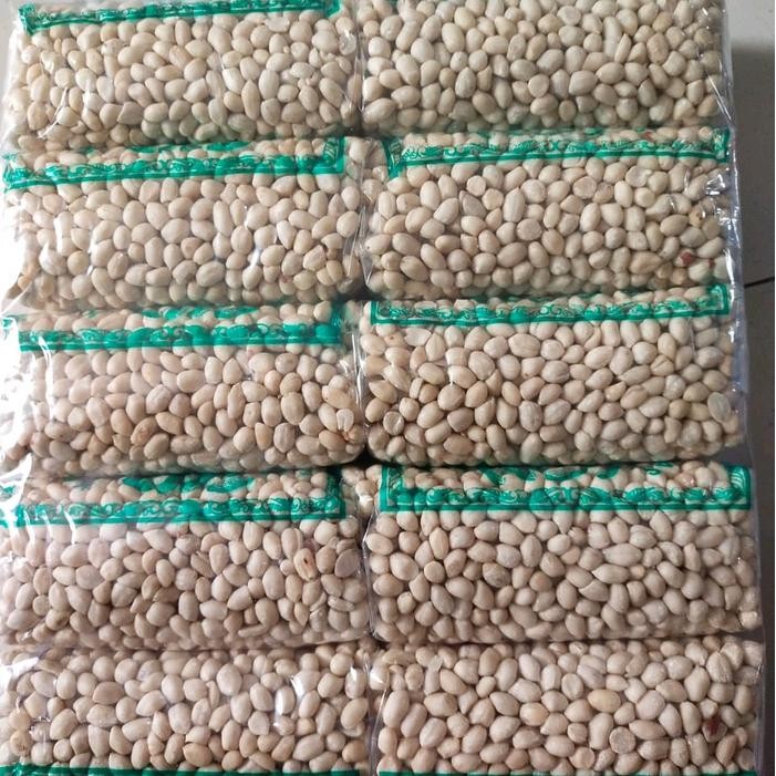 

terbaru !!! 10 bks kacang kupas 350 gram 10350 gram=total berat 3,5 kg (biji kecil) ready