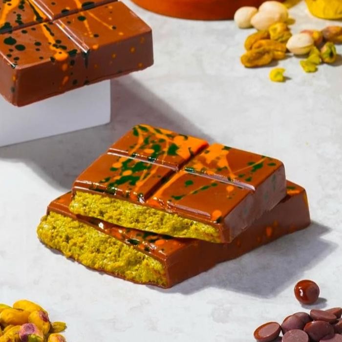 

terbaru !!! pistachio chocolate dubai bar mini [ bittersweet by najla } ready
