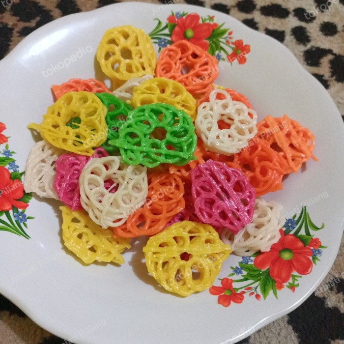 

Readyy!! Kerupuk Mentah Mawar Warna Warni