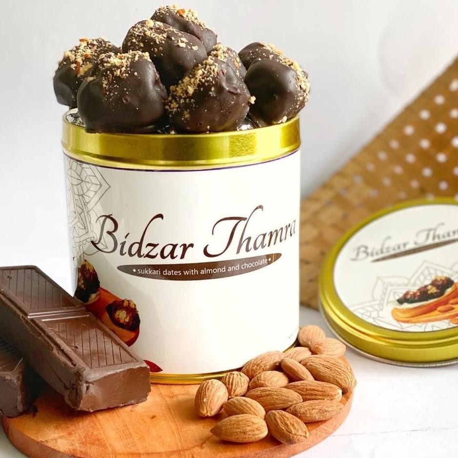 

Bidzar Thamra Sukari Dates and Almonds Premium King Quality