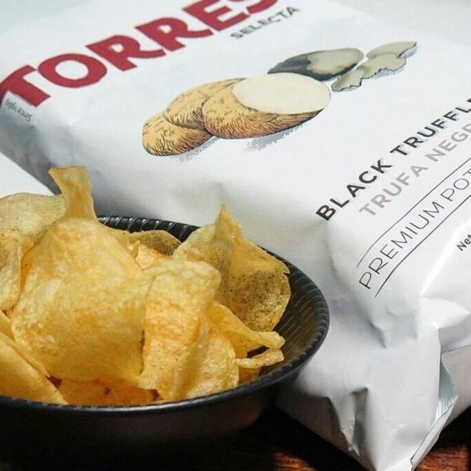 

Torres Potato Chips Black Truffle Snack Cemilan Kentang Import Rare!!! Original