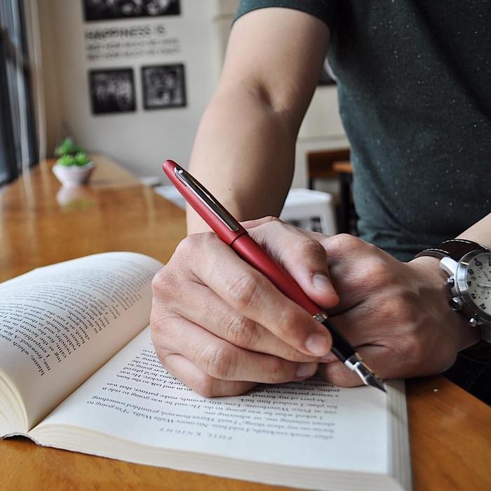 

Sheaffer VFM Red 9403 Fountain Pen Original