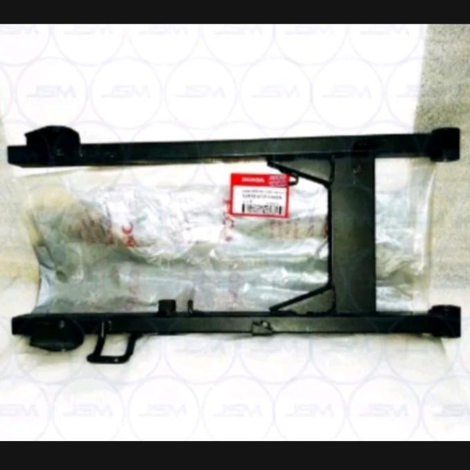 Promo Swing arm fork belakang Honda Supra x 125 Helm In 52110-KYZ-9102A Orig COD