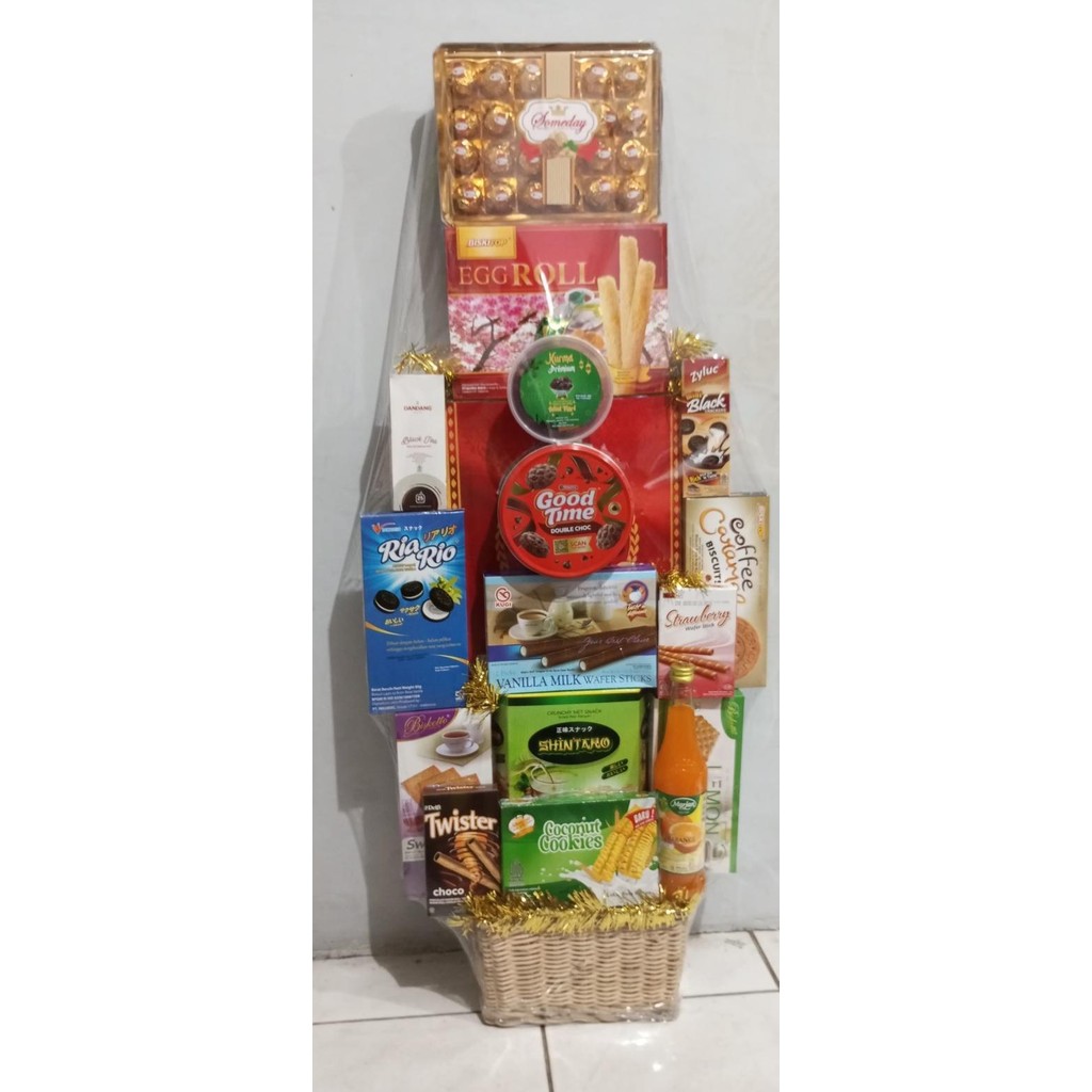 

Parcel Lebaran 2024 (15) makanan kering Hampers Murah Meriah