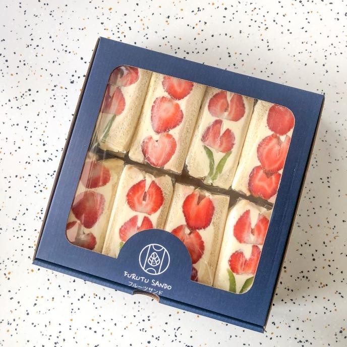 

NEW PRODUK PREMIUM JAPANESE FRUIT SANDWICH SANDO BOX MIX 8PCS !!!!!