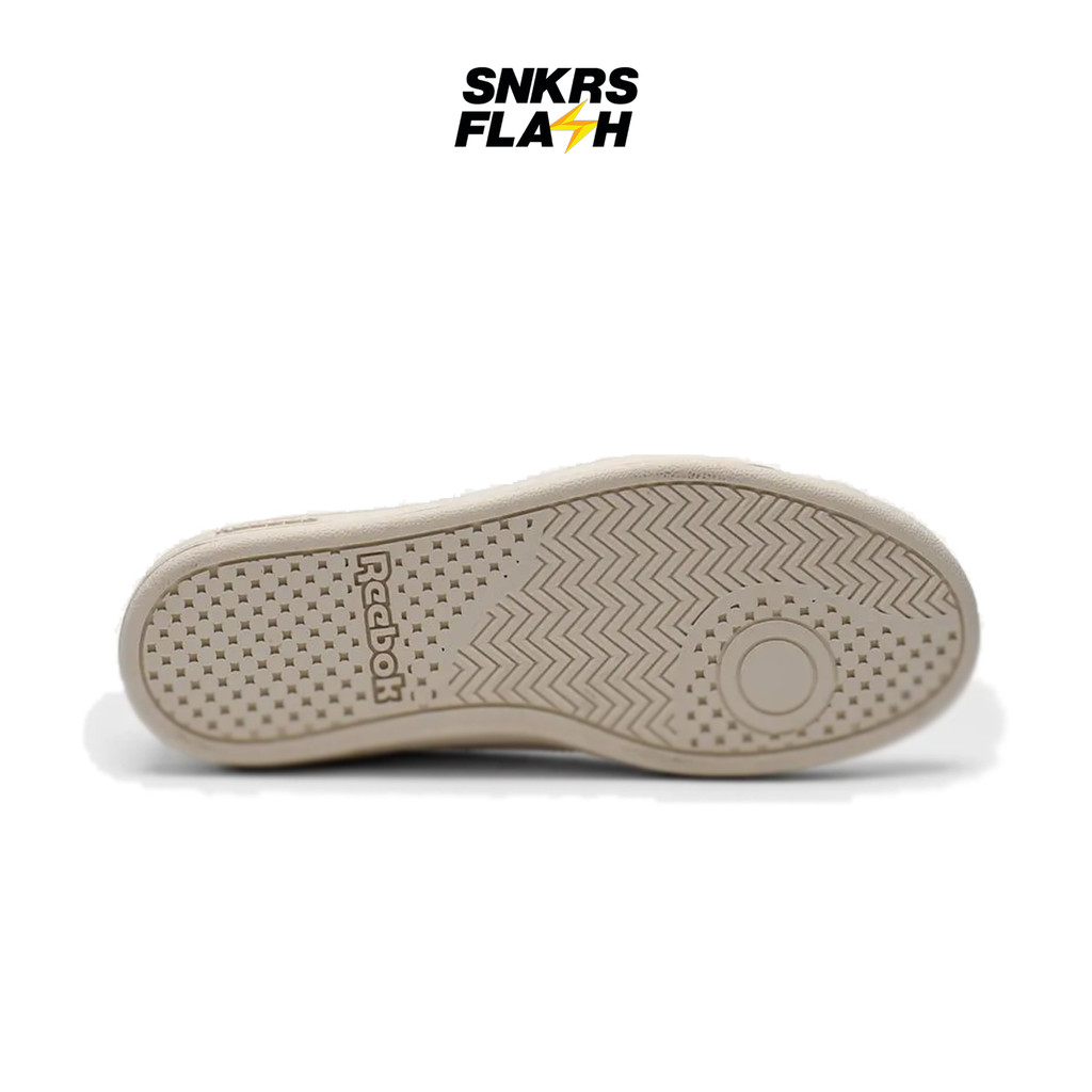 REEBOK Court Clean White Gold Sepatu Sneakers Wanita - 100202607 - Size 37.5