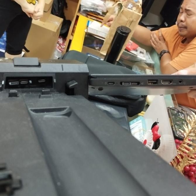 LENOVO THINKPAD ULTRA DOCKING STATION