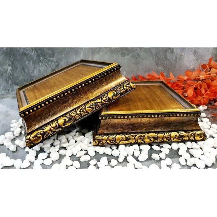 Tatakan Altar Piramida Orgonite