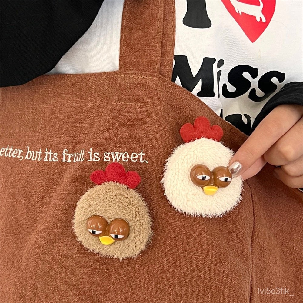 Pin Dada Kartun Ayam Guk-Guk Super Imut dan Menggemaskan, Aksesori Serbaguna untuk Tas atau Jaket