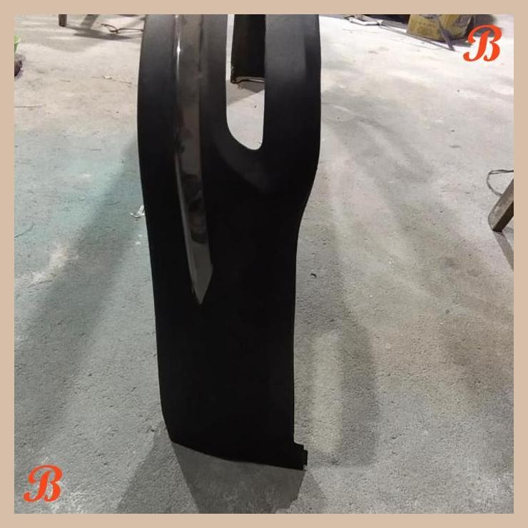 | SNP | BODYKIT BELAKANG INNOVA VENTURER 2021