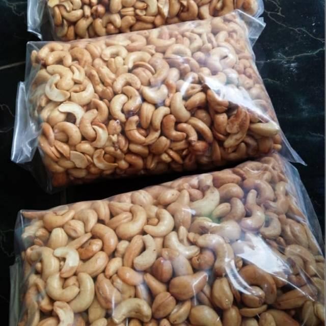 

BARANG TERLARIS Kacang Mete / Mede Mente Matang Goreng 500gr(1/2kg) Food Snacks