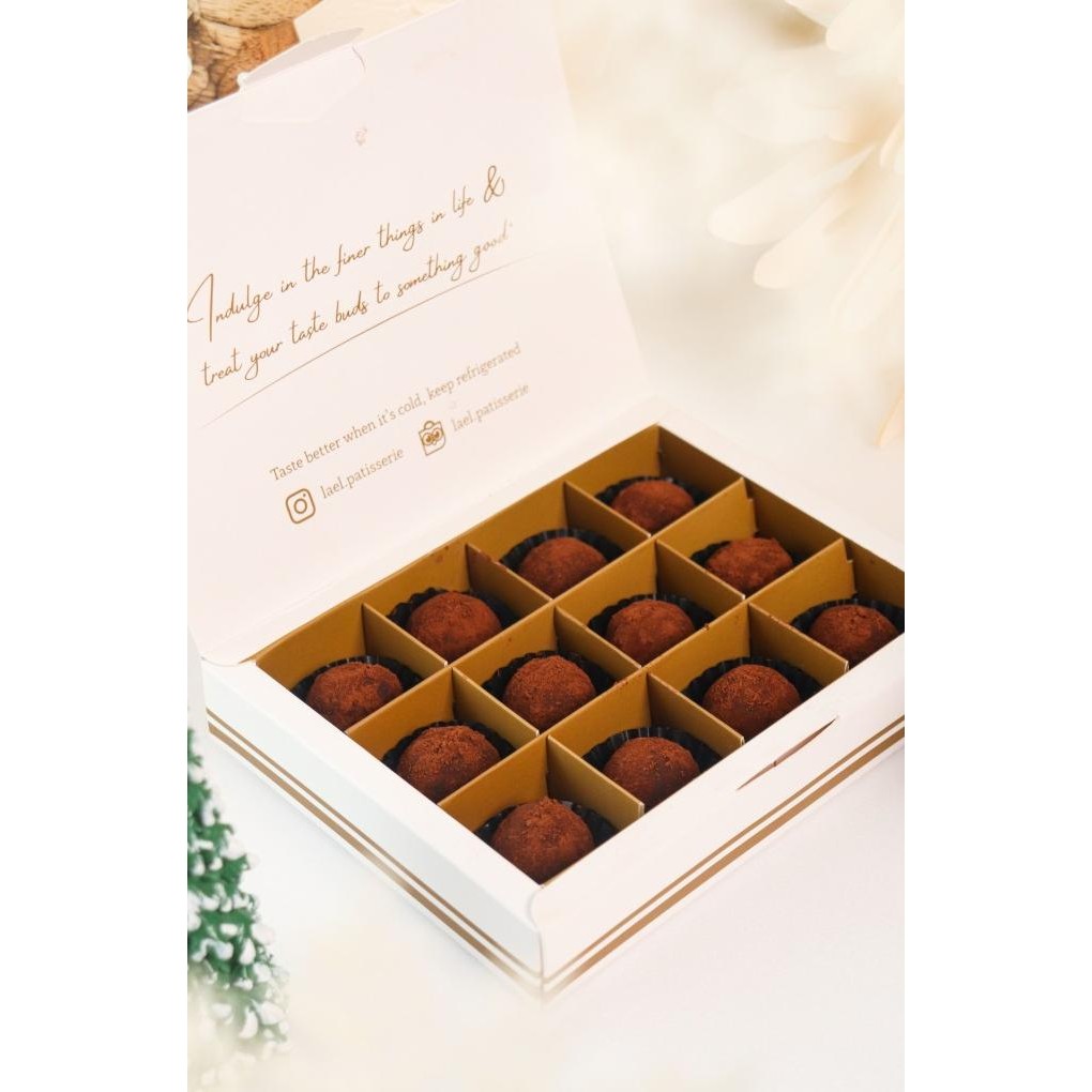

Grosir Tiramisu Chocolate Balls | Hampers Natal Chocolate | Christmas Hampers