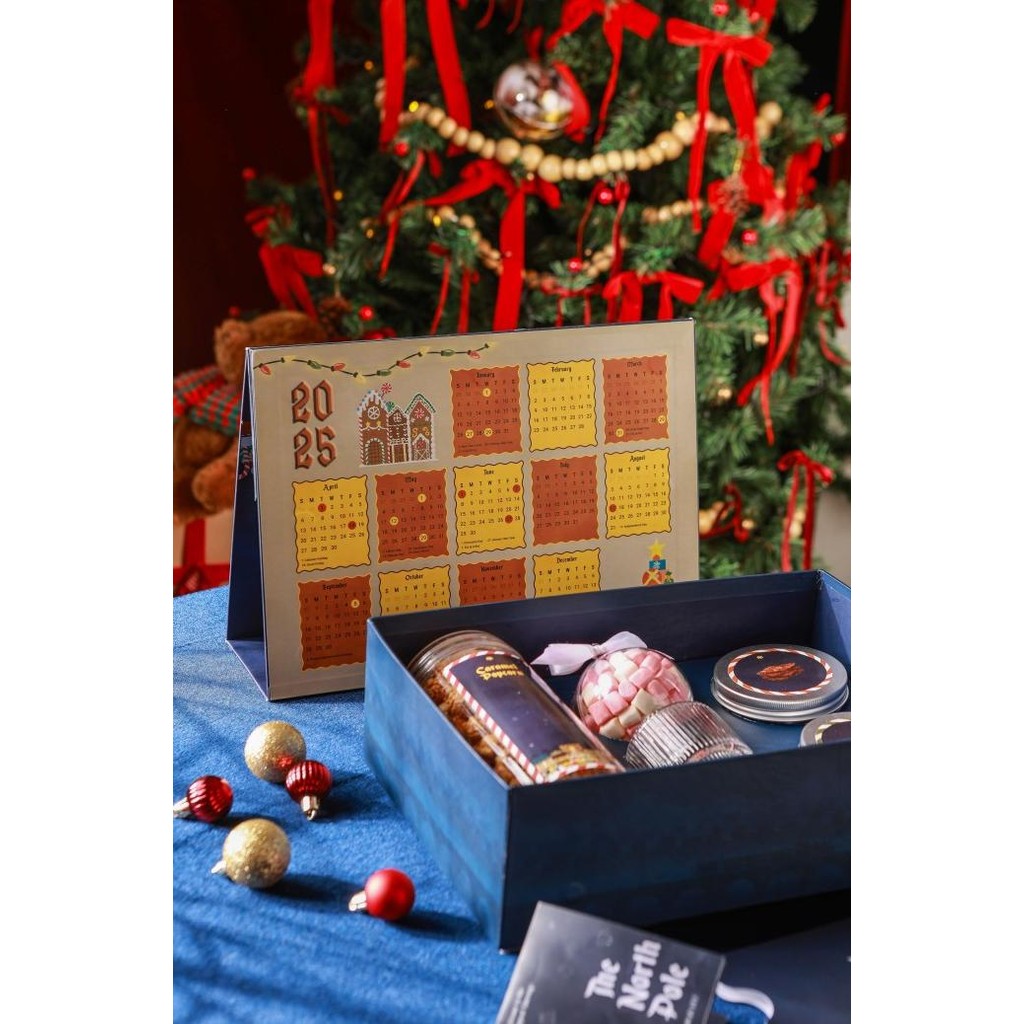 

Promo Givtee - Christmas Hampers 2024 | Elves Village - Hampers Parcel Natal Tahun Baru Unik Premium