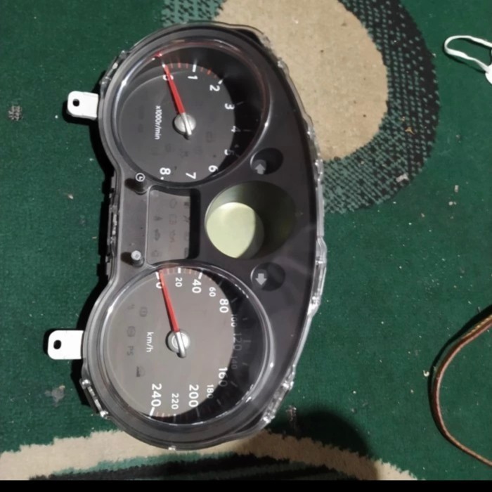 speedometer  spidometer  Nissan xtrail  matic t31 original
