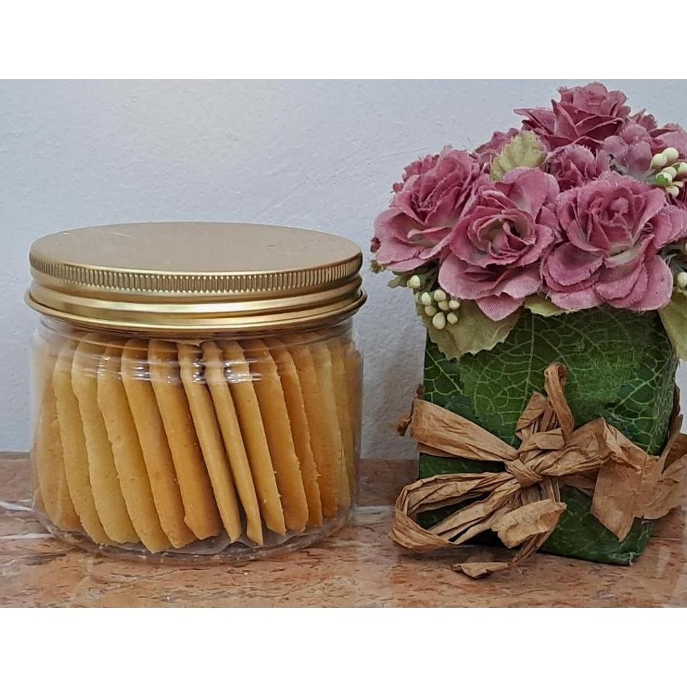 

gs-56 Kue kering Nastar / Keju / Putri salju / Coklat mede / Sagu keju 400ml Sale