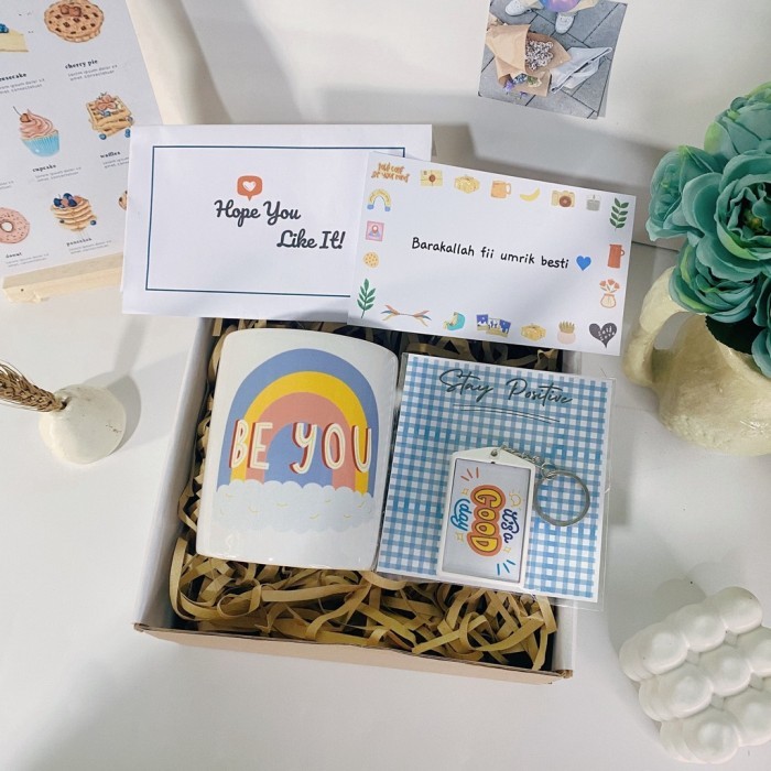 

Kado Ulang Tahun / Hampers Ulang Tahun / Hampers Affirmation By