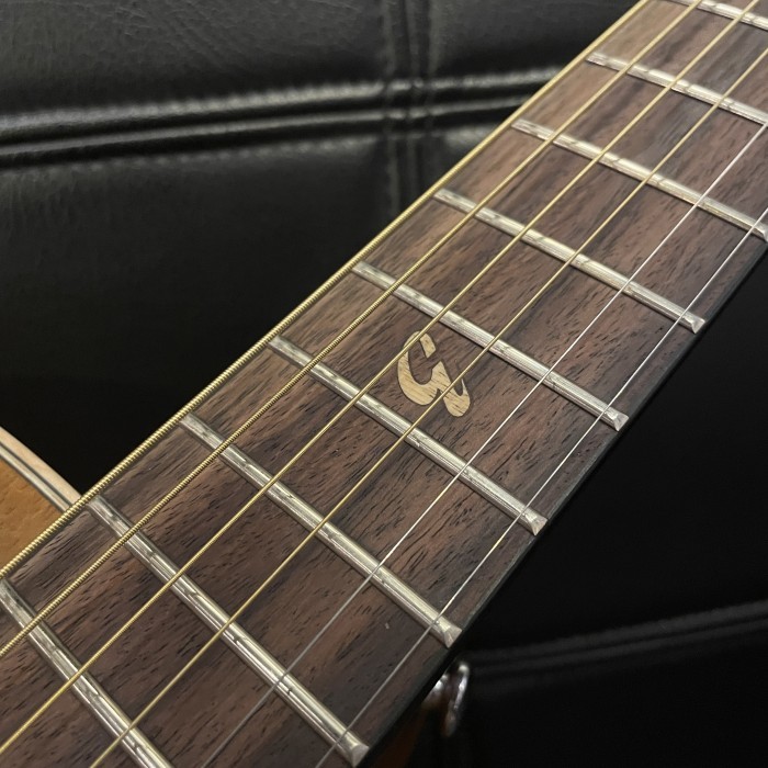 Gitar Akustik Genta CO 340 C All Solid Trembesi