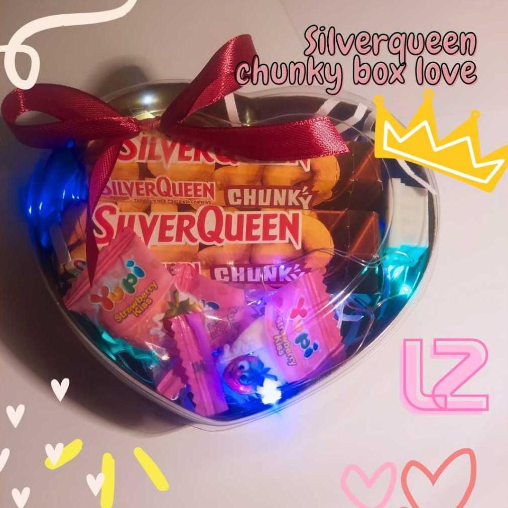 

Cuci Gudang Paket Cokelat Gift / Hampers Silverqueen Chunkybar / Cokelat Valentine / Kado Valentine Viral