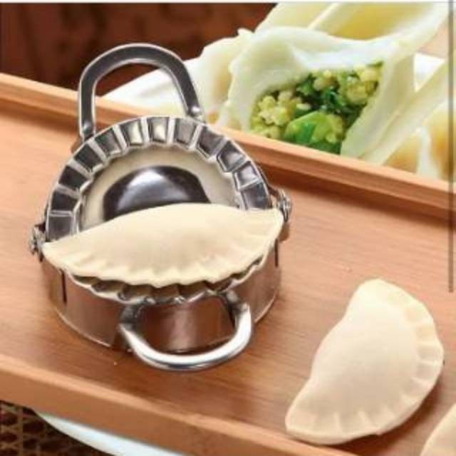 

TERBARU CETAKAN PASTEL CHOI PAN UKURAN BESAR DUMPLINGS MOLD STAINLESS STEEL