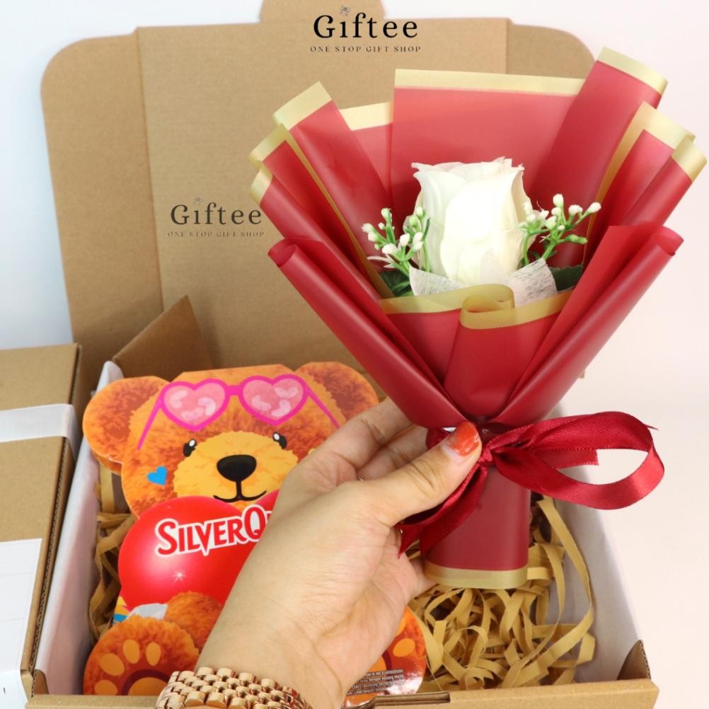 

VIRAL HAMPERS COKELAT BERUANG VIRAL BEAR SILVERQUEEN CHOCOLATE KADO VALENTINE BUKET BUNGA BONEKA FLOWER BOUQUET LAMPU HIAS ACRYLIC TIDUR 3D HADIAH GIFT BOX ULTAH ULANG TAHUN BIRTHDAY ANNIVERSARY CEWEK WANITA PACAR PASANGAN TEMAN HARI KASIH SAYANG BY