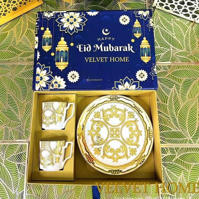 

New Arrival, Hampers Piring Mug Lebaran Idul Fitri Eid Mubarak Parcel Gift Set Gold