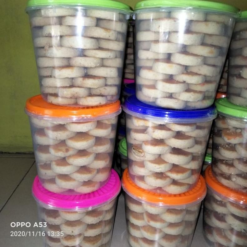 

SALE kue kacang jember berat 1kg /kue kering Eh76