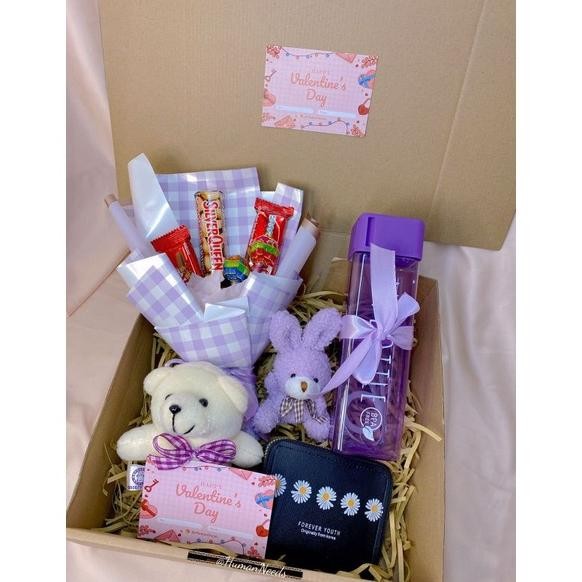 

TERLARIS [READY] Premium Gift Box PINK VIRAL HAMPERS HARI KASIH SAYANG Valday 2025 | Hampers Gift Box / Hadiah Gift Box gift box Kado wisuda/ Kelulusan /Ulang Tahun / Anniversary / Bunga Sempro / Hampers Wisuda Kado Gift VALENTINE 2025 Ez23