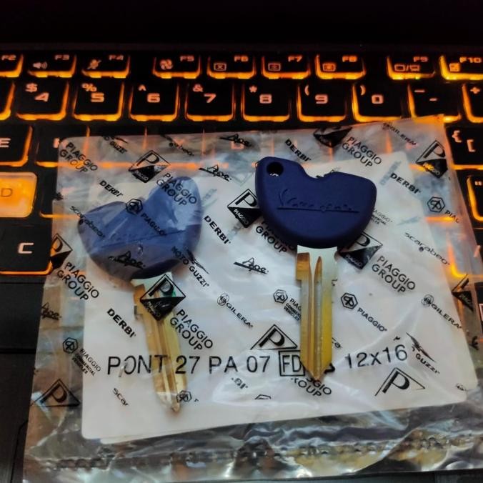 Blank Key / Kunci Duplikat / Kunci Biru Piaggio Vespa Original
