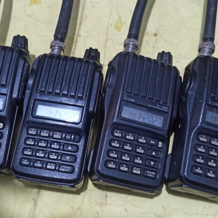 HT Icom ic V80 VHF japan batre litium bagus