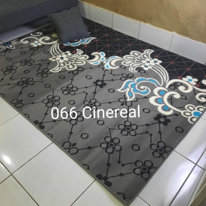 Karpet Permadani Abu-abu Grey Momento 160x210 cm Terlaris